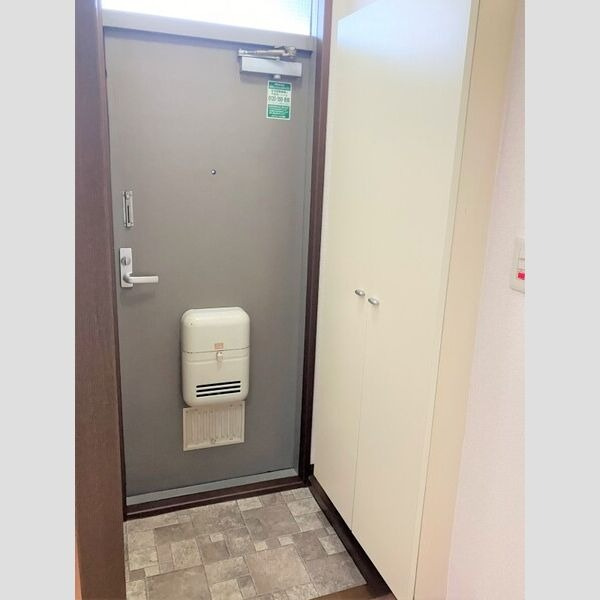 真伝壱番館の玄関