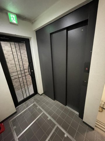 TRM本郷元町のロビー