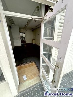 【玄関】 | 東新町4丁目テナント兼住宅