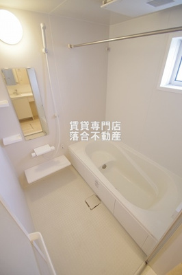 【浴室】 | エクセル川端 Ｆ棟 | ゆったり広々とした一坪風呂♪追い炊き機能・浴室乾燥機付き