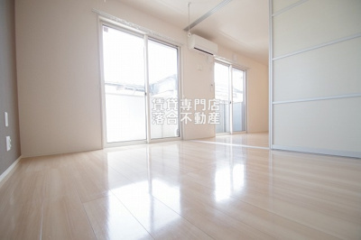 【洋室】 | エクセル川端 Ｆ棟 | 落ち着いた色調の洋室