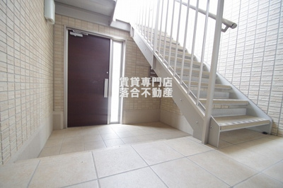 【エントランス】 | エクセル川端 Ｆ棟 | 安心のオートロック付き♪