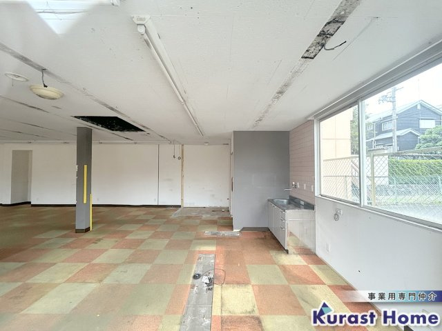 【内装】 | 西尾店舗　一須賀ロードサイド路面店舗