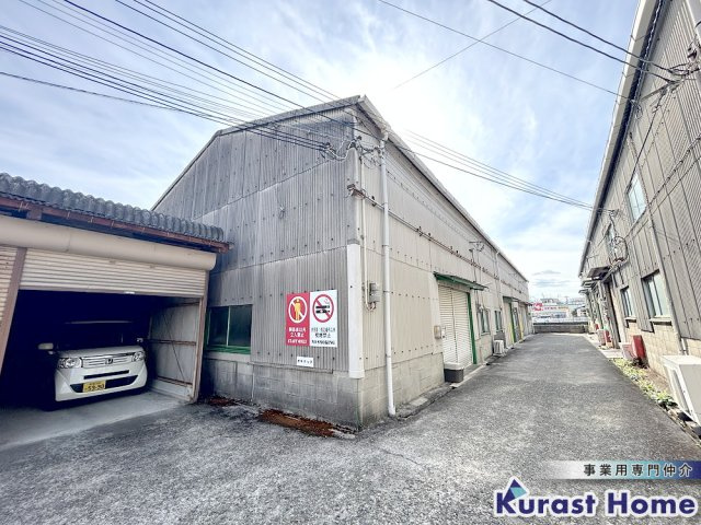 【外観】 | 若松町5丁目貸倉庫(南から2軒目)
