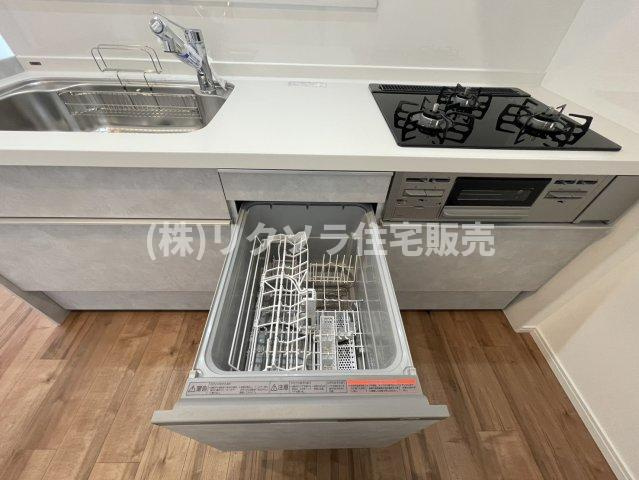 ディオ・フェルティ枚方の設備|食器洗い乾燥機
■物件内覧・資金計画相談・住宅ローン相談、リフォーム相談、お問合せ受付中■
※当日・翌日のご内覧、ご相談はお電話でのお問合せがスムーズです！