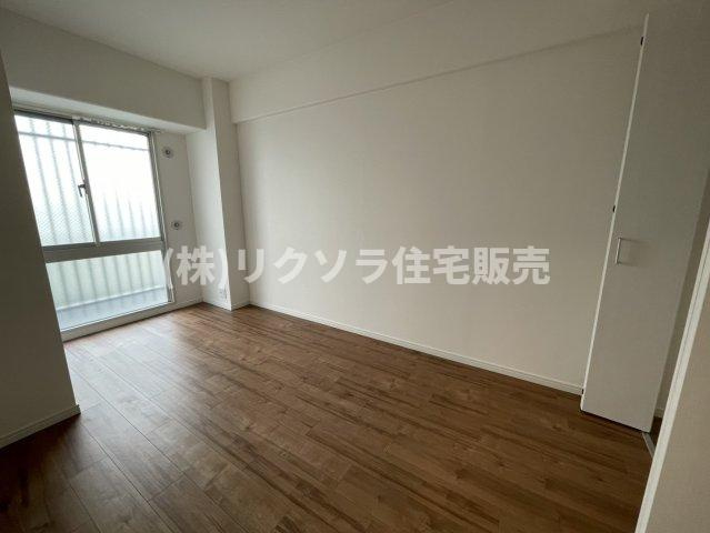 ディオ・フェルティ枚方の寝室|洋室5.6帖
■物件内覧・資金計画相談・住宅ローン相談、リフォーム相談、お問合せ受付中■
※当日・翌日のご内覧、ご相談はお電話でのお問合せがスムーズです！