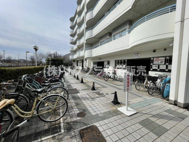 ディオ・フェルティ枚方の駐輪場|■物件内覧・資金計画相談・住宅ローン相談、リフォーム相談、お問合せ受付中■
※当日・翌日のご内覧、ご相談はお電話でのお問合せがスムーズです！