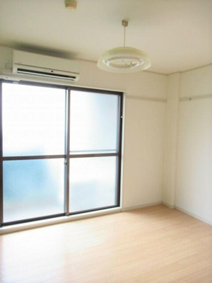【居間・リビング】 | スカイマンション | 他の部屋の写真を使用していま… 