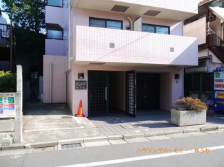 【エントランス】 | 清廉とされたエントランスになっています。