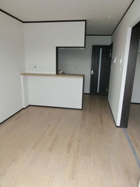 スカイ フィールド(SKY FIELD)の居間・リビング