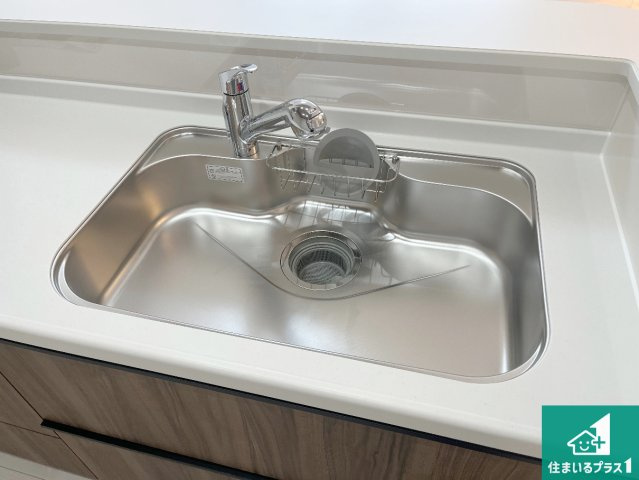 明石市大道町　新築一戸建ての設備|広々としたシンクで食器洗いも楽々！