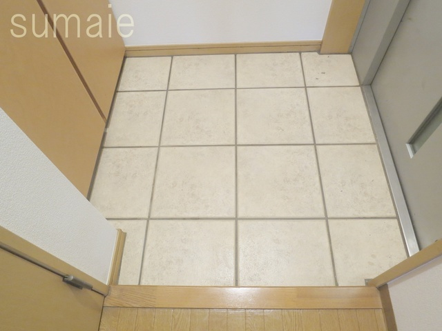 ジェネラスパレスの玄関|ゆったりとした玄関スペースです♪