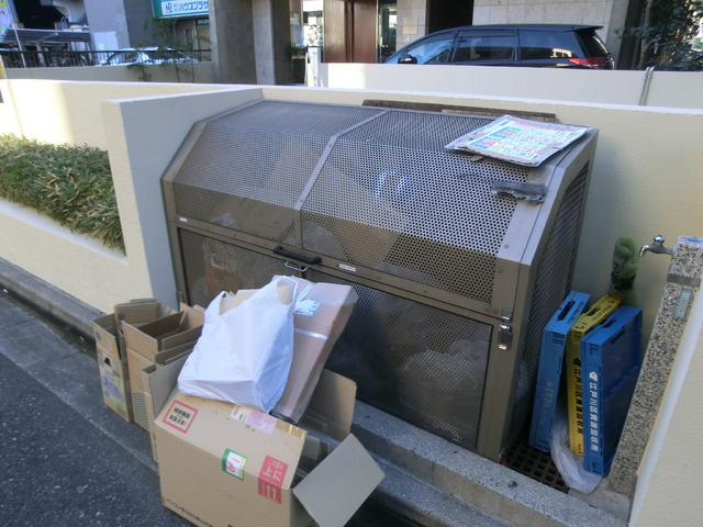 ジェネラスパレスのその他共用部分|便利な敷地内ゴミ置き場。