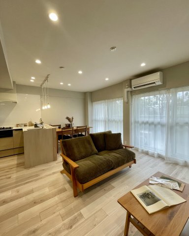 【居間・リビング】の画像