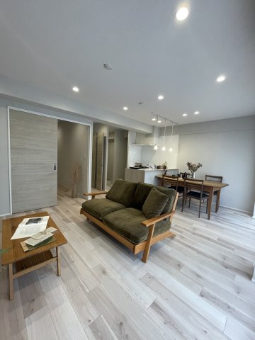 【居間・リビング】の画像