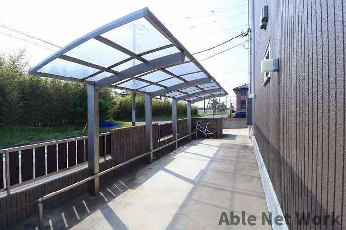 グランドール ソシアのロビー|駐輪場