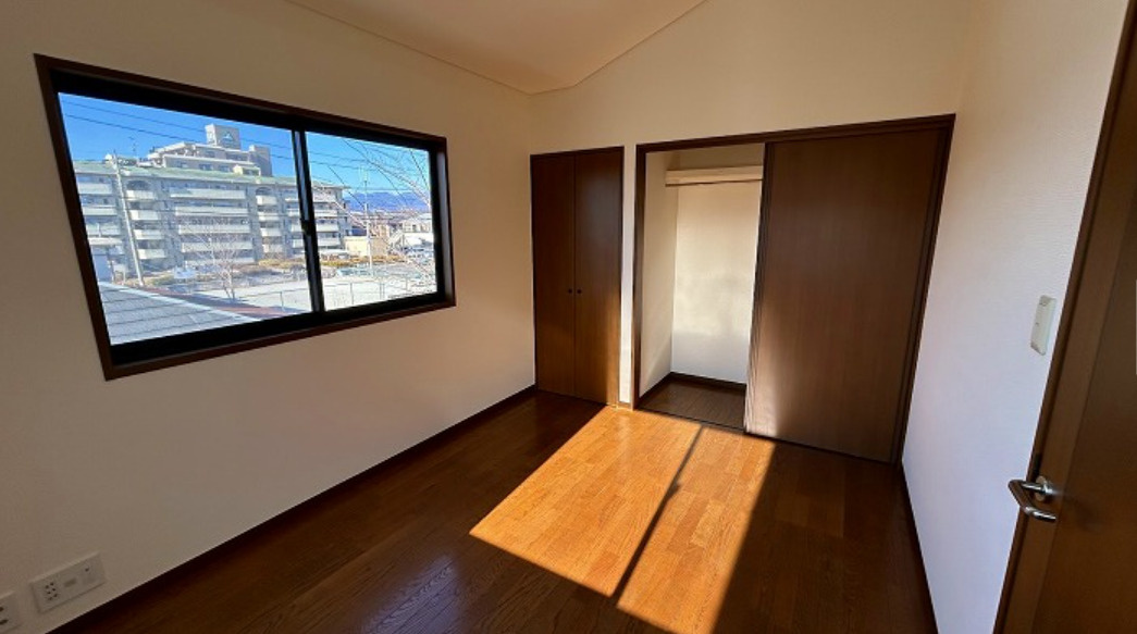【中古】前橋市岩神町2丁目　４LDKのトイレ