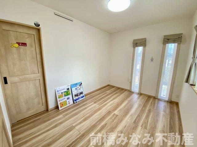 【新築】前橋市問屋町2丁目　限定1棟　スマートワンシティ　新築建売の洋室|落ち着いた色調の洋室です