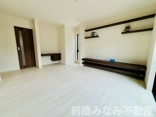 【新築】前橋市関根町第1　２号棟(全４棟)　リーブルガーデン　新築建売分譲の居間・リビング|ゆったり過ごせる居間です