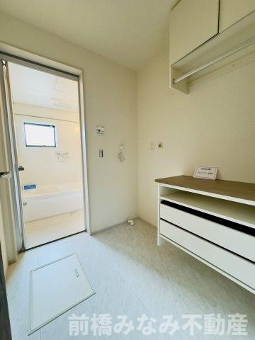 【新築】前橋市関根町第1　２号棟(全４棟)　リーブルガーデン　新築建売分譲の脱衣所