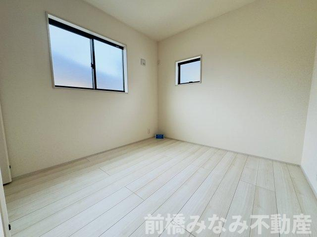 【新築】前橋市関根町第1　２号棟(全４棟)　リーブルガーデン　新築建売分譲の洋室|広々とした洋室です
