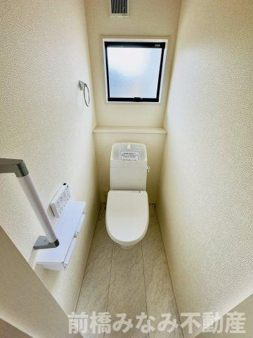 【新築】前橋市関根町第1　２号棟(全４棟)　リーブルガーデン　新築建売分譲のトイレ|コンパクトで使いやすいトイレです