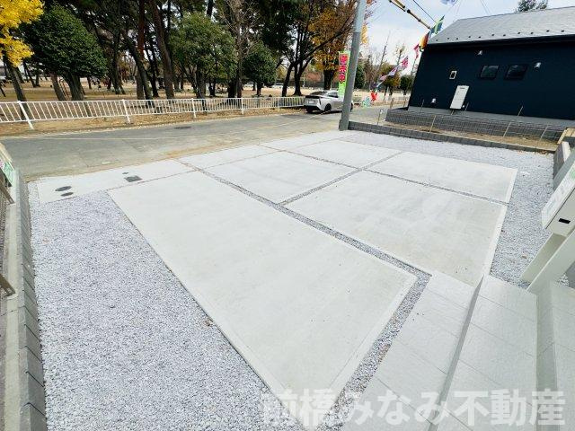 前橋市関根町第1　２号棟(全４棟)　リーブルガーデン　新築建売分譲の駐車場|車をお持ちの方に嬉しい駐車場付きの物件です