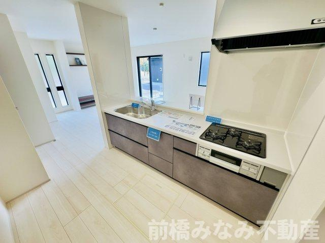 【新築】前橋市関根町第1　２号棟(全４棟)　リーブルガーデン　新築建売分譲のキッチン|お料理しやすいキッチンです