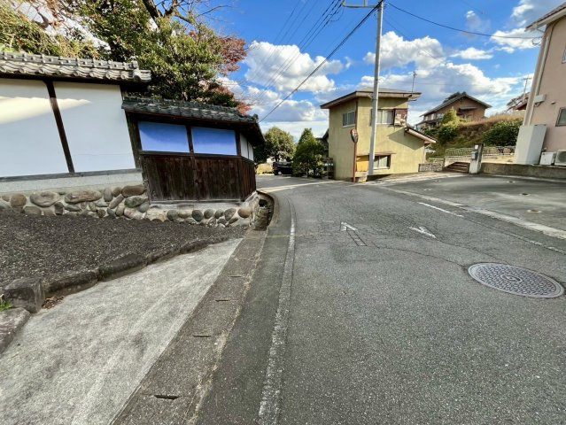 【土地】高崎市本郷町　２筆１００坪の前面道路含む現地写真