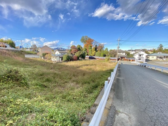 【土地】高崎市本郷町　２筆１００坪の前面道路含む現地写真