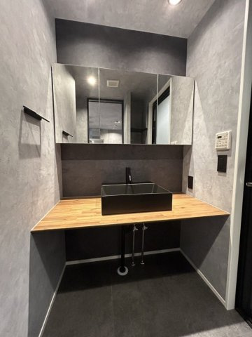 パークハウス千代田富士見の独立洗面台