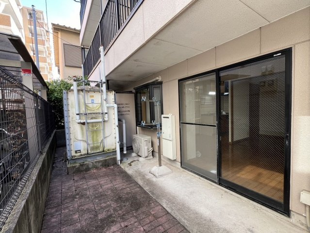 アンジェラス西新のエントランス