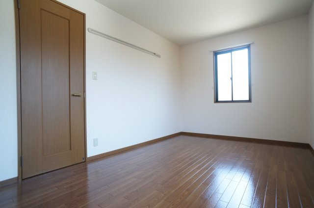 宝塚サニーコートの寝室|参考、同建物・同間取りの号室