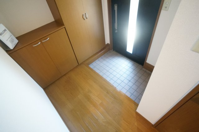 宝塚サニーコートの玄関|参考、同建物・同間取りの号室