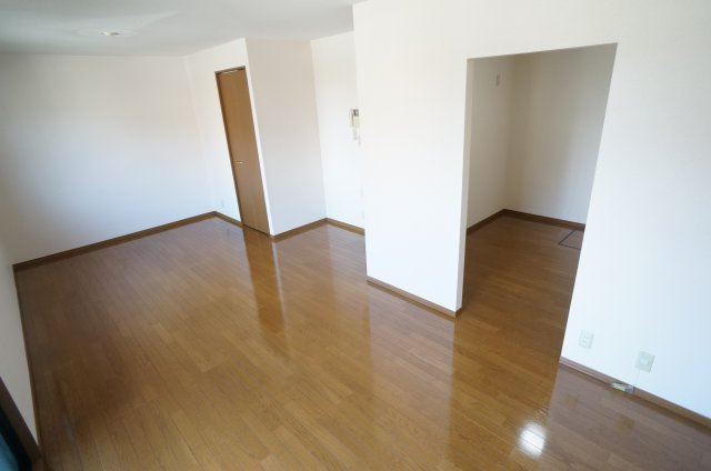 宝塚サニーコートの居間・リビング|参考、同建物・同間取りの号室