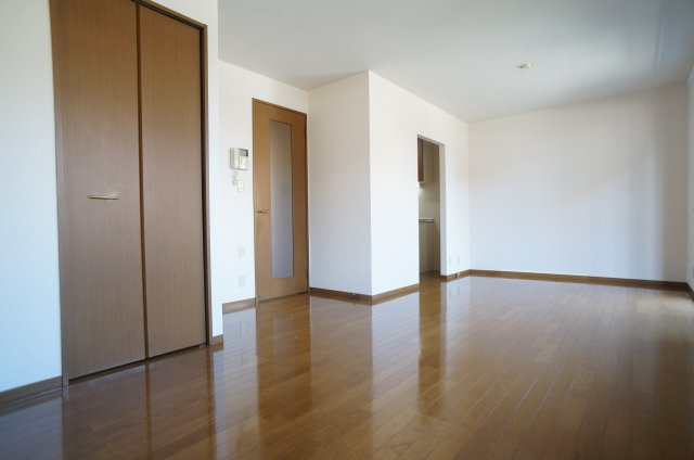 宝塚サニーコートの居間・リビング|参考、同建物・同間取りの号室