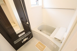【浴室】 | ルーチェA