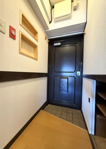 関屋ハイツの玄関