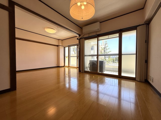 関屋ハイツの洋室