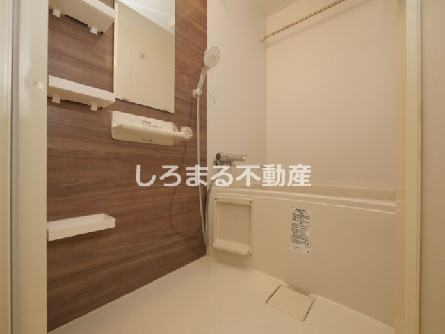 コンフォリア・リヴ大阪本町の浴室