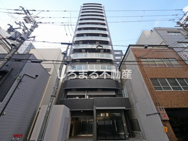 コンフォリア・リヴ大阪本町の外観