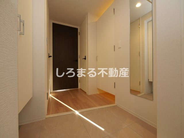 コンフォリア・リヴ大阪本町の玄関