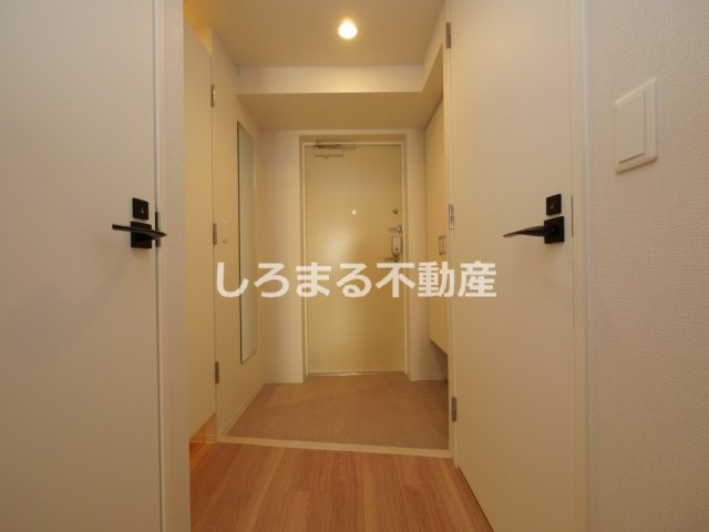 コンフォリア・リヴ大阪本町の玄関