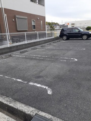 【駐車場】 | ハピネス