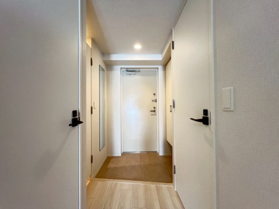 【玄関】 | コンフォリア・リヴ大阪本町