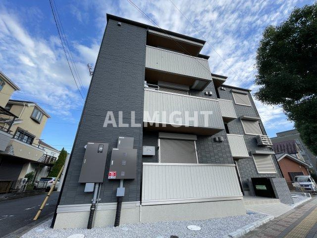 稲城市東長沼のアパート