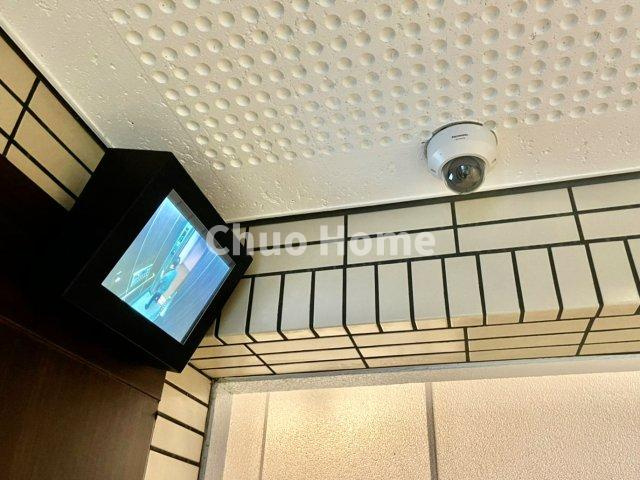 ルネ門前仲町の防犯設備|【防犯カメラ】何かあった時の大事な証拠になることももちろんなりますが、防犯というくらいですので大事なのは防犯カメラがあることによって抑止力につながることですよね。