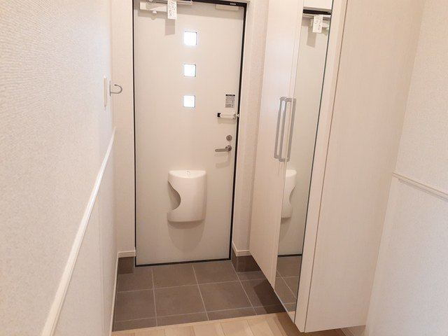 サンリットベルＡ棟の玄関