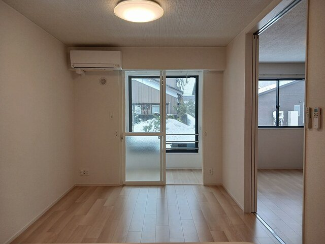 Ｓｏｕｔｈ　Ｌｉｎｏの居間・リビング