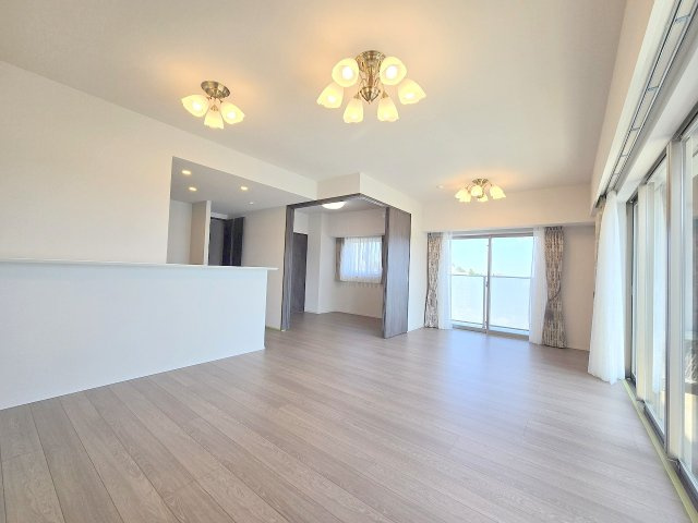 デュオヒルズ青梅ザ・ファーストの居間・リビング